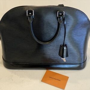Louis Vuitton Alma GM Epi Black Leather Handbag Purse Satchel - Great Condition